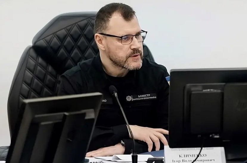 Короткоствольна зброя для самозахисту може стати легальною: Клименко зробив заяву про право на зброю